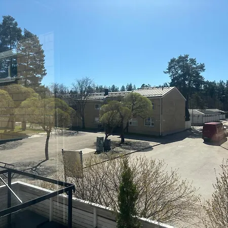 Quarto em Acomodações Particulares Private Near Metro, Free Parking,direct Bus From Airport *