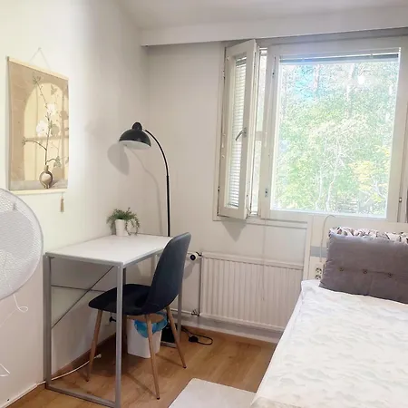 Private Near Metro, Free Parking,direct Bus From Airport Homestay szállás